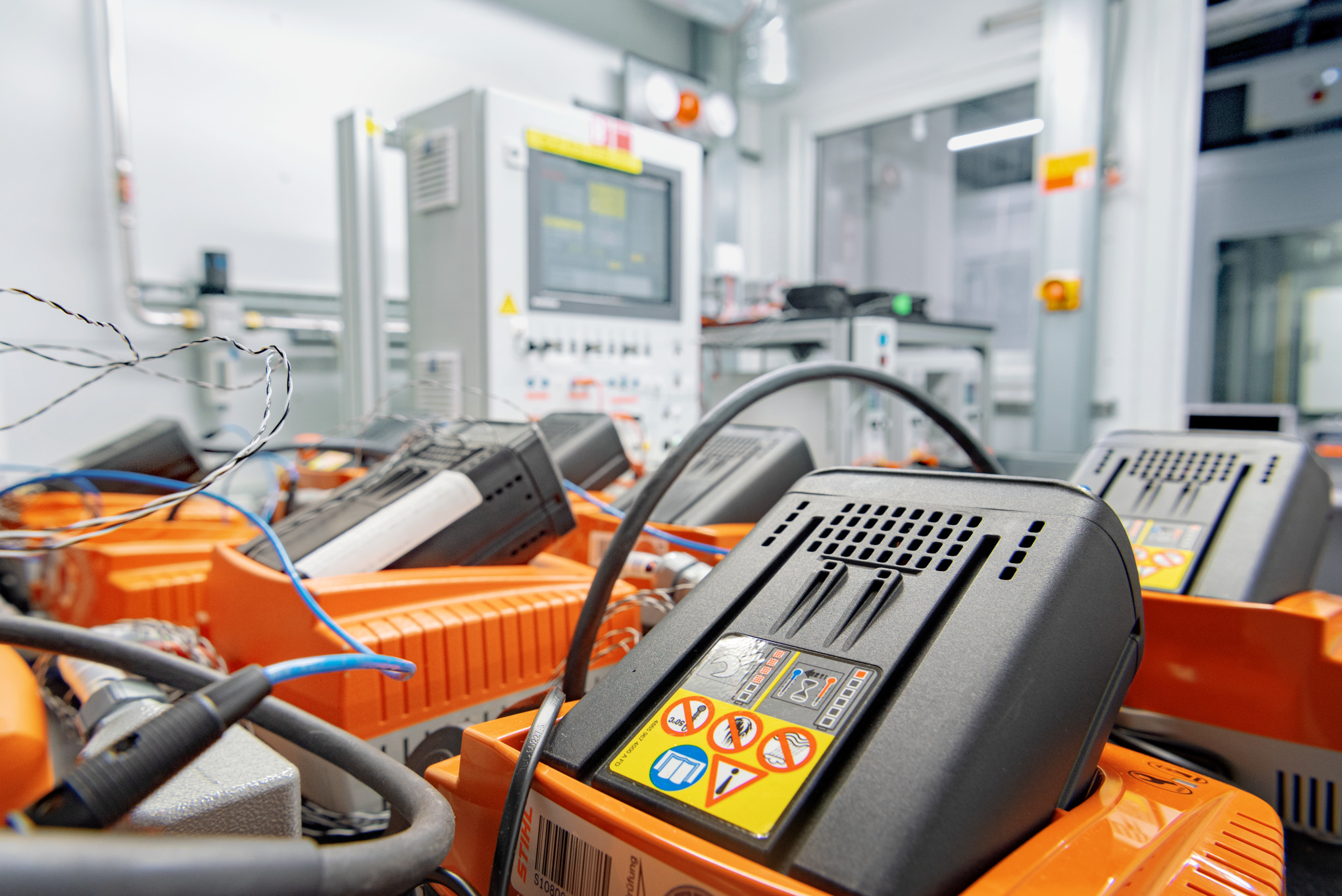 Враження від розробки акумуляторів STIHL